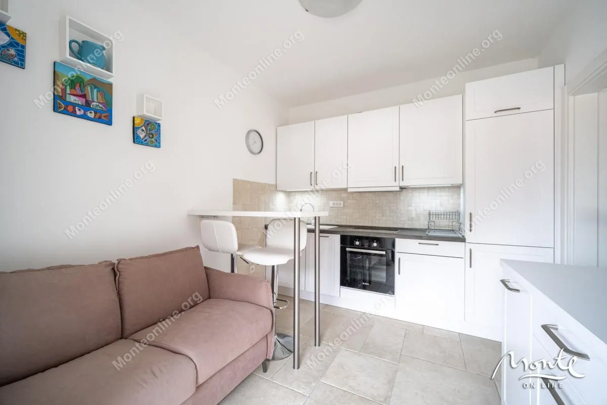 Prodaja, jednosoban stan, 59m², Dobrota, Kotor