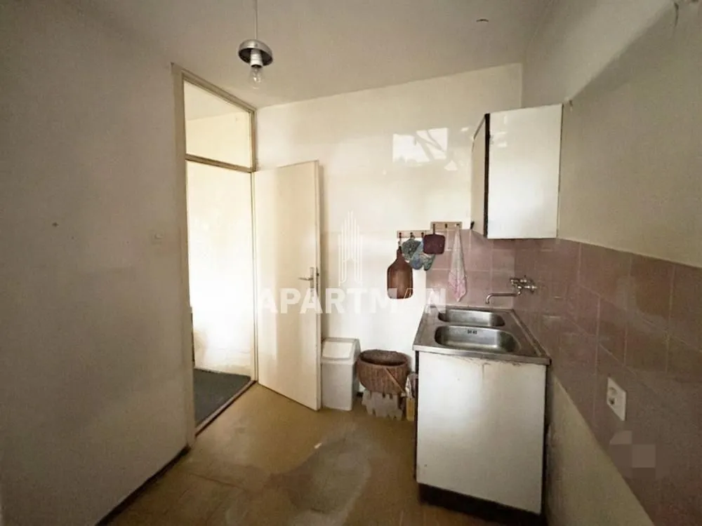 Prodaja, dvosoban stan, 77m², Zemun Meandri, Zemun Sve Podlokacije