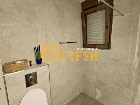 Izdavanje, trosoban stan, 97m², Krivi Most, Podgorica - image 8
