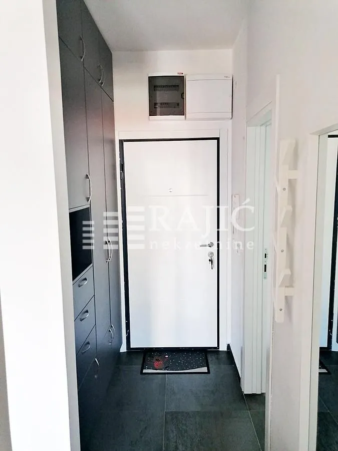 Rent, two bedroom apartment, 43m², Južni Bulevar, Vračar Sve Podlokacije