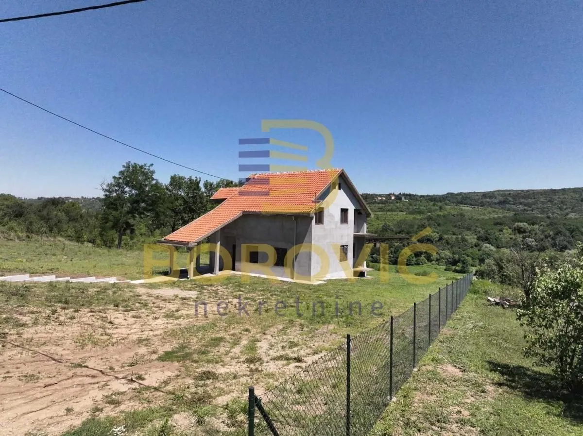 Prodaja, kuća, 204m², Voždovac Sve Podlokacije, Beograd