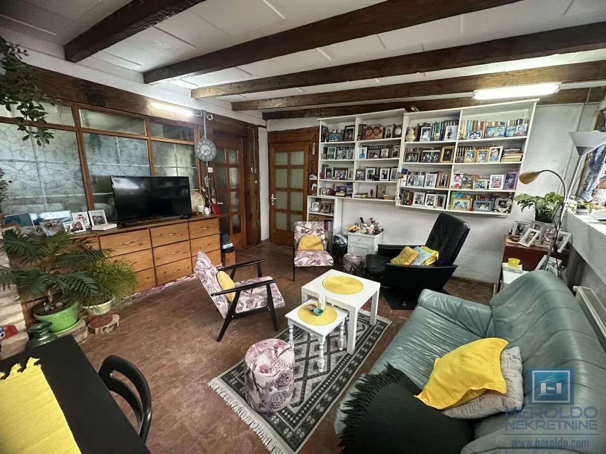 Prodaja, kuća, 191m², Centar, Ćuprija