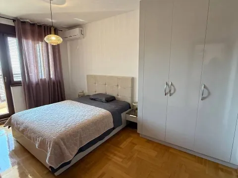 Izdavanje, dvosoban stan, 120m², Bečići, Budva - image 7