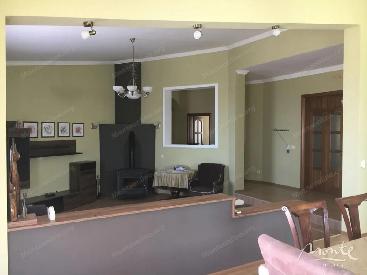 Prodaja, kuća, 380m², Dobre Vode, Bar