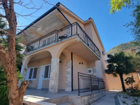 Sale, house, 140m², Prčanj, Kotor