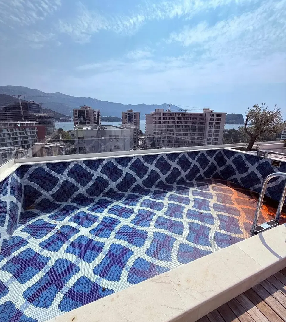 Prodaja, trosoban stan, 326m², Centar, Budva