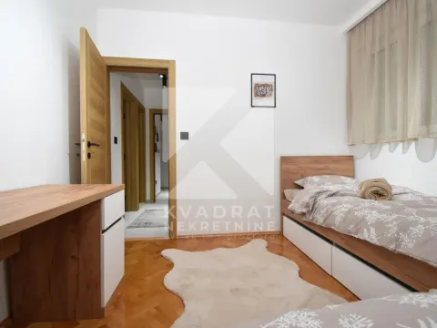 Rent, two bedroom apartment, 65m², Gintaš, Podgorica - image 11