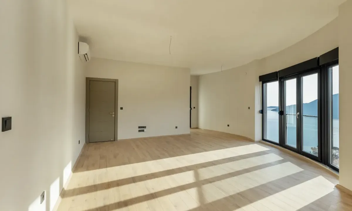 Prodaja, trosoban stan, 120m², Topla, Herceg Novi