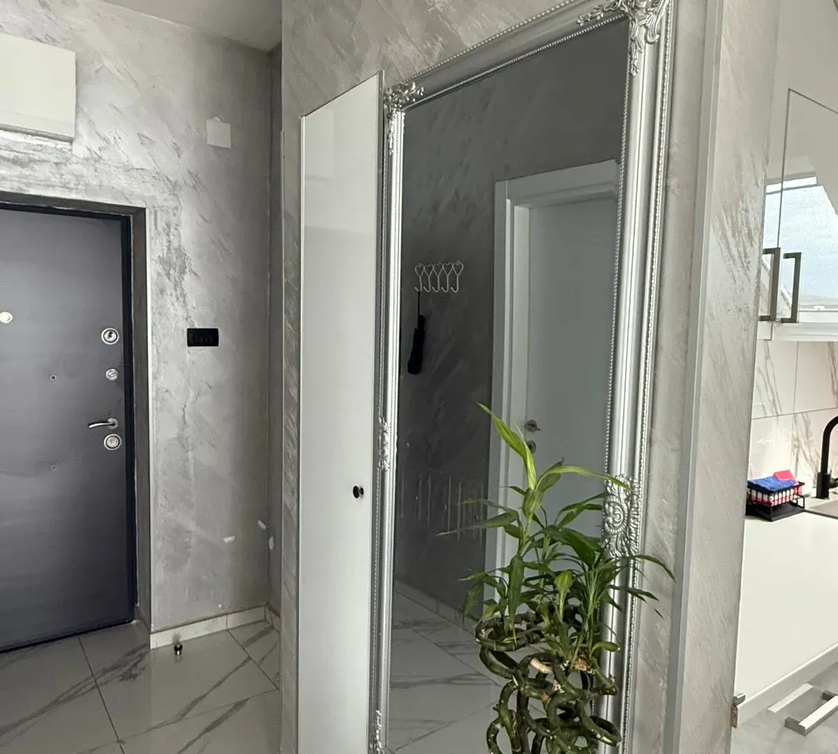 Rent, two bedroom apartment, 75m², Popovići, Bar