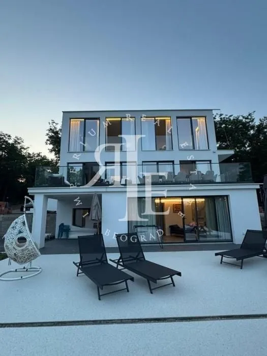 Prodaja, kuća, 270m², Sopot, Beograd