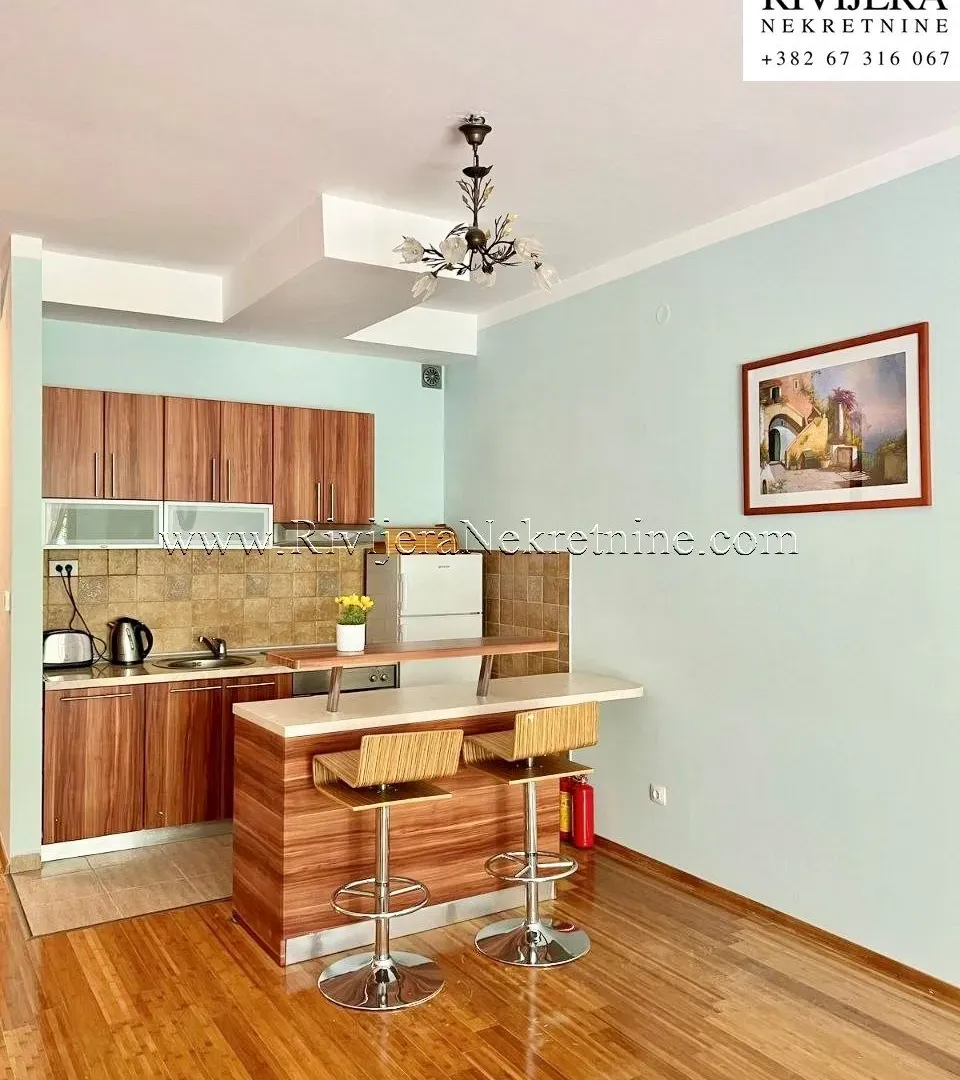 Prodaja, trosoban stan, 130m², Risan, Kotor