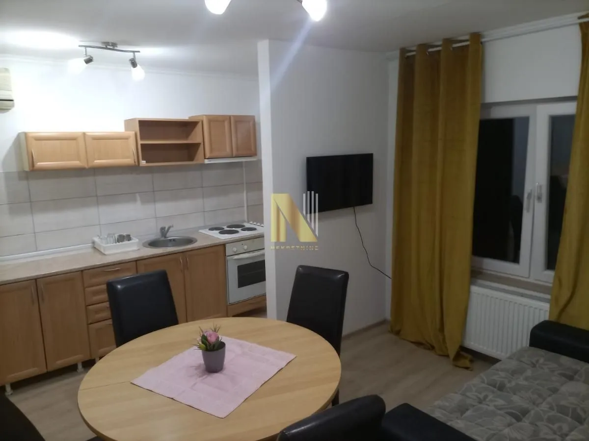 Izdavanje, kuća, 90m², Gat, Subotica