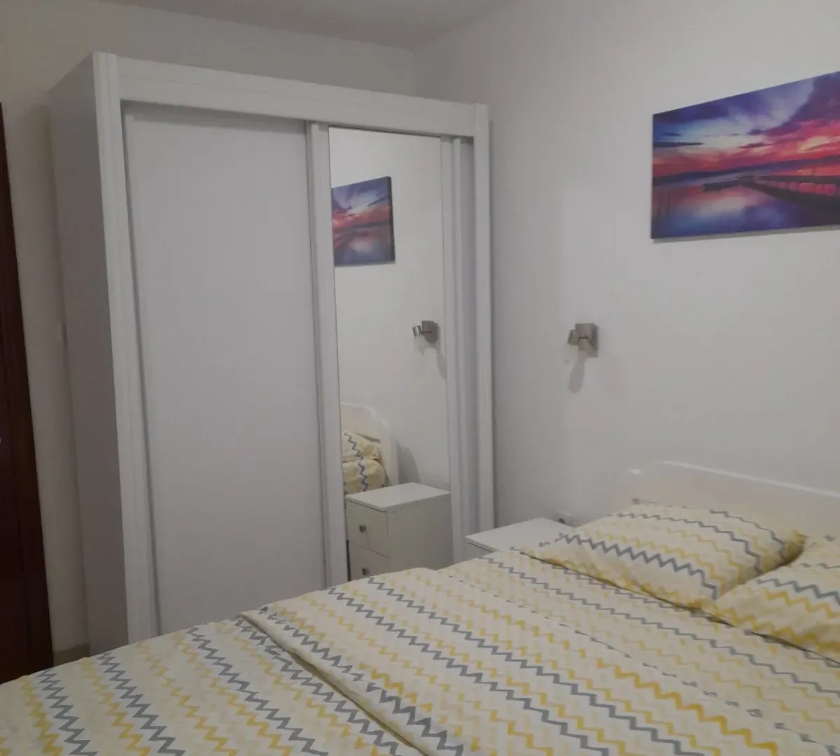 Izdavanje, dvosoban stan, 51m², Kalimanj, Tivat