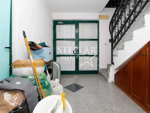 Rent, office space, 53m², Pobrežje, Podgorica - image 1