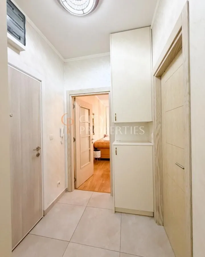 Izdavanje, jednosoban stan, 44m², Blok 6, Podgorica