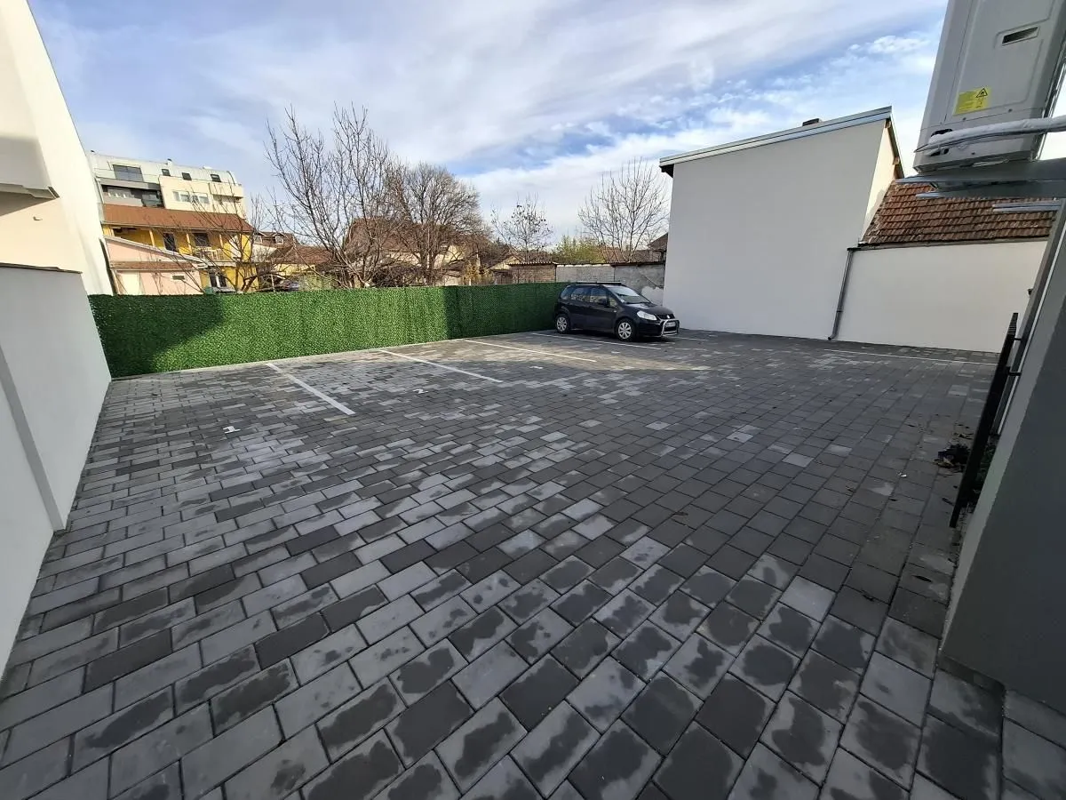 Prodaja, četvorosoban stan, 116m², Telep, Novi Sad Sve Podlokacije