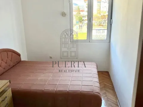 Rent, two bedroom apartment, 76m², Stari Aerodrom, Podgorica - image 9