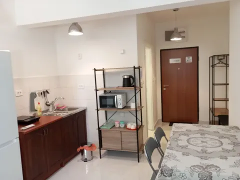 Prodaja, garsonjera, 27m², 1 maj, Podgorica - image 4