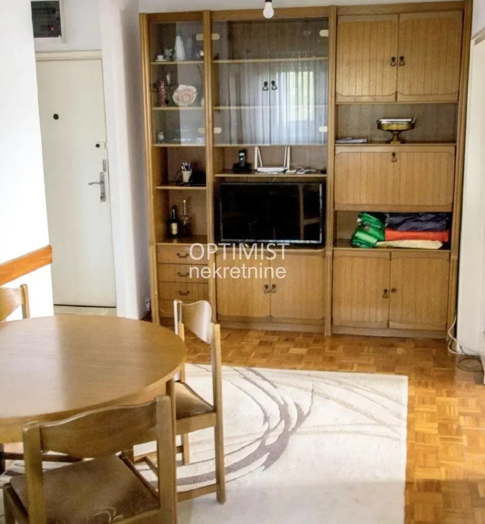 Prodaja, dvosoban stan, 57m², Petlovo Brdo, Beograd