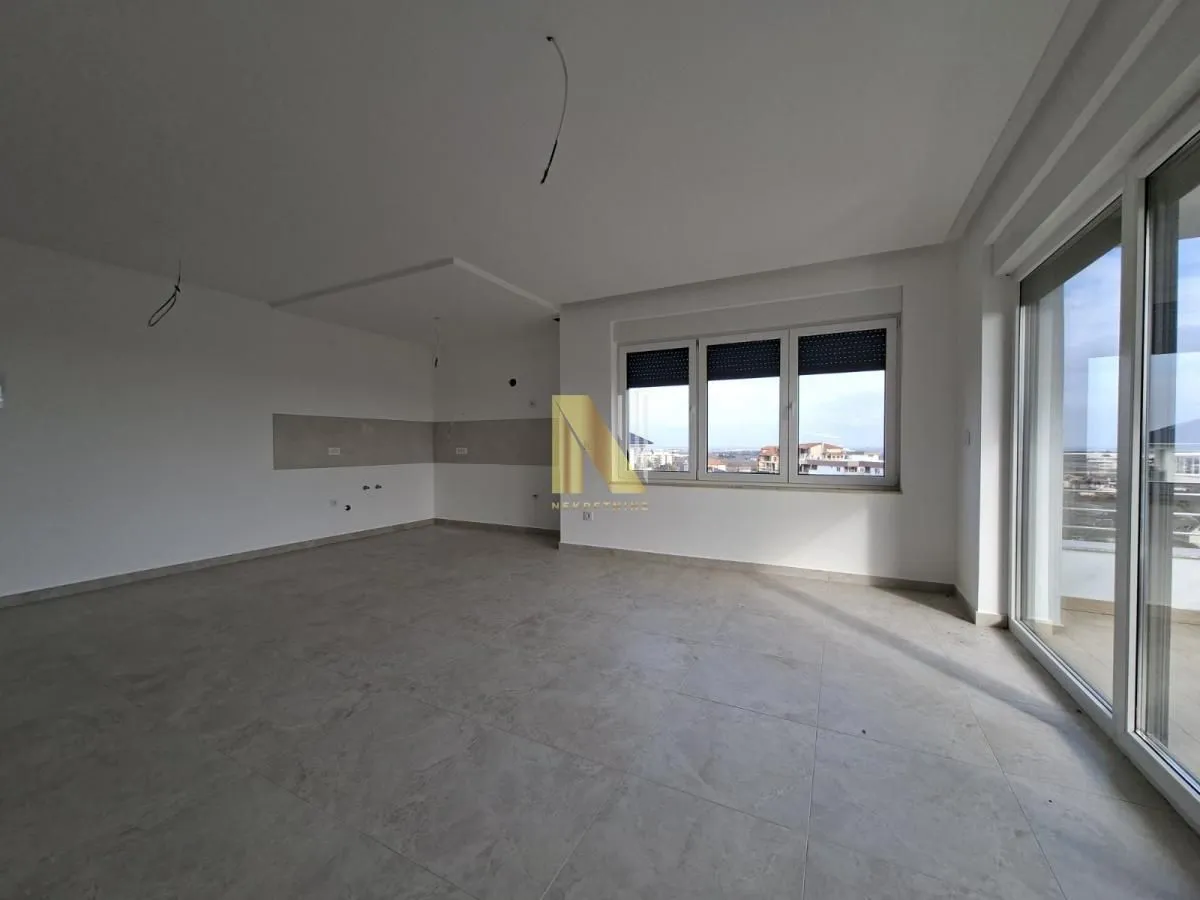 Prodaja, četvorosoban stan, 95m², Tatarsko brdo, Petrovaradin