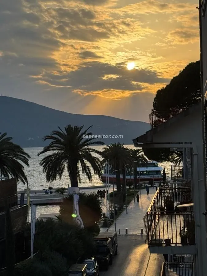 Izdavanje, jednosoban stan, 60m², Centar, Tivat