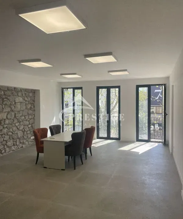 Rent, office space, 120m², Centar, Podgorica