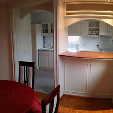 Izdavanje, četvorosoban stan, 117m², Kalenić Pijaca, Vračar Sve Podlokacije