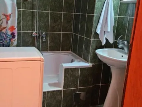 Izdavanje, jednosoban stan, 49m², Stari Aerodrom, Podgorica - image 8