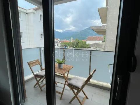Izdavanje, stan, 68m², Tivat, Crna Gora - image 3