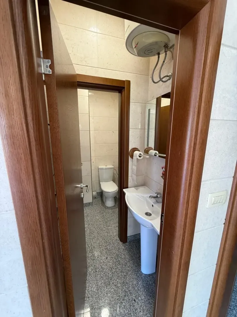 Rent, office space, 68m², Momišići, Podgorica