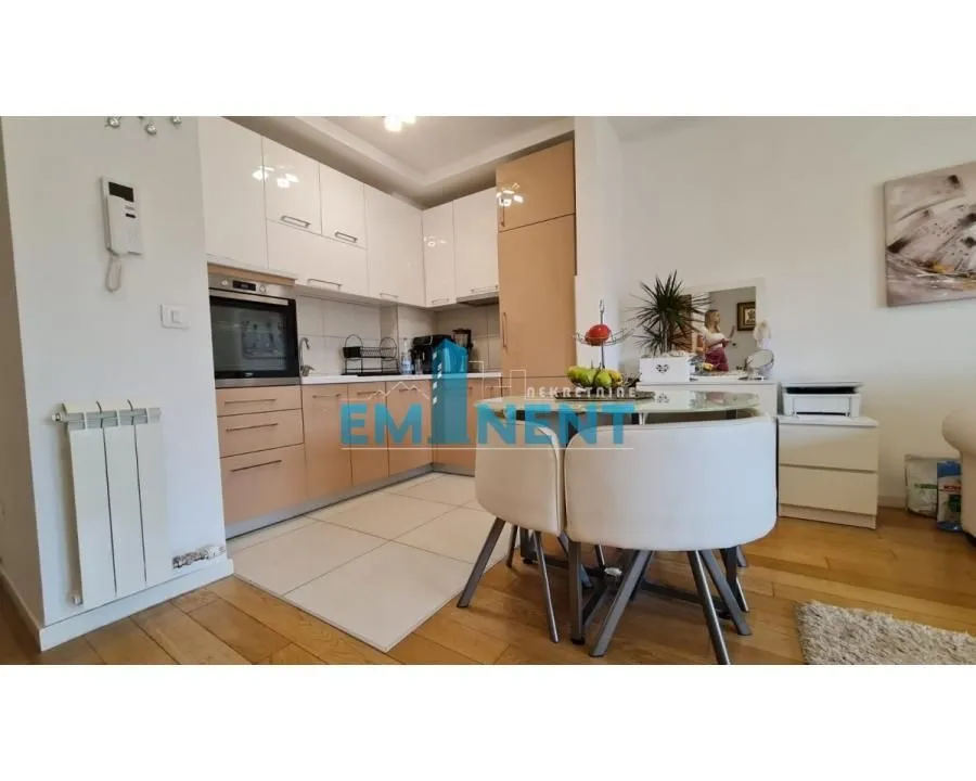 Rent, two bedroom apartment, 56m², Novi Beograd Blok 67, Novi Beograd Sve Podlokacije