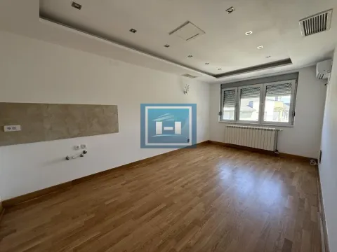 Sale, studio apartment, 27m², Vašarište, Jagodina
