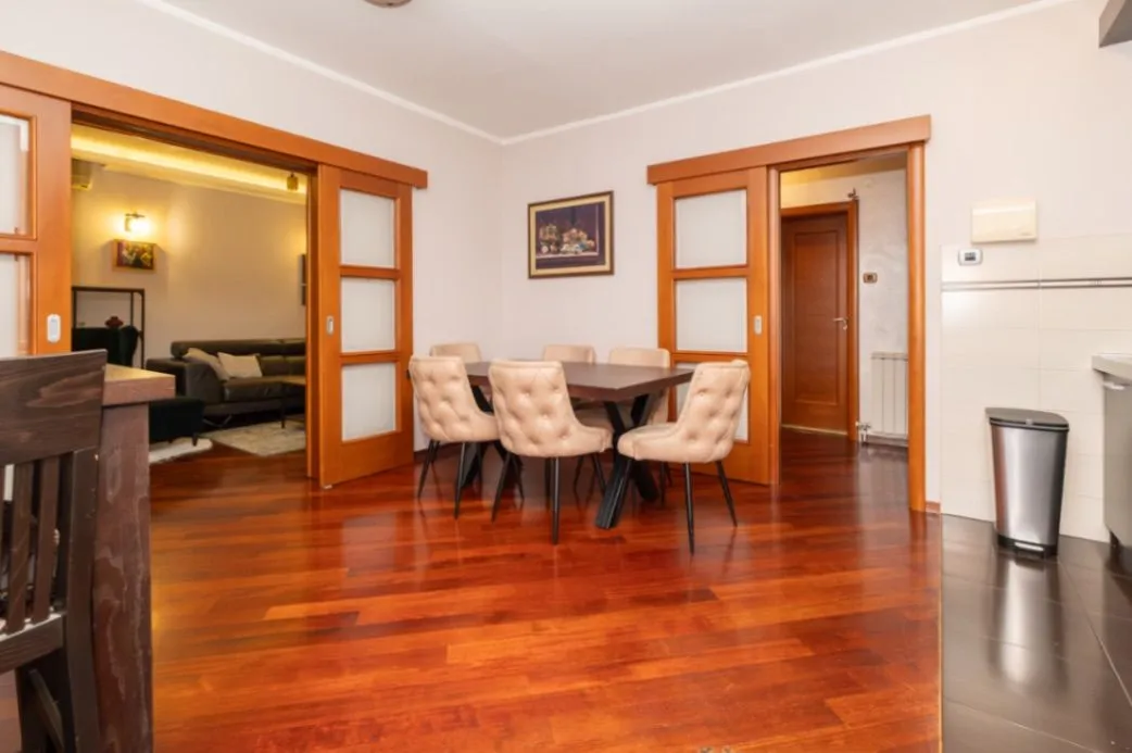 Prodaja, trosoban stan, 82m², Stari Aerodrom, Podgorica