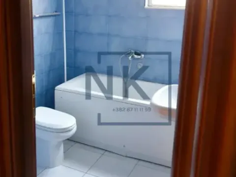 Izdavanje, trosoban stan, 90m², Vezirov Most, Podgorica - image 10