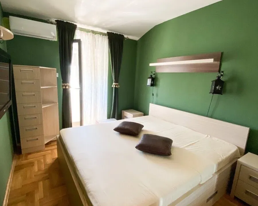 Izdavanje, dvosoban stan, 54m², City Kvart, Podgorica