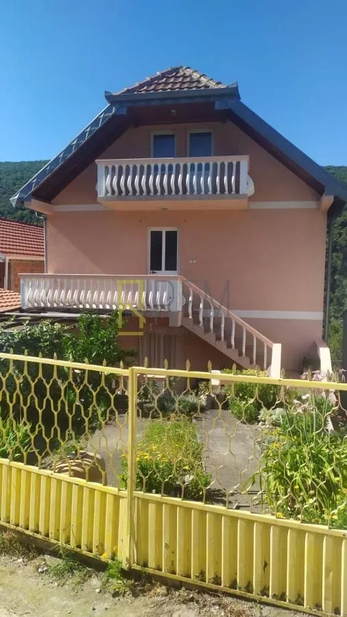 Prodaja, kuća, 120m², Kruče, Ulcinj