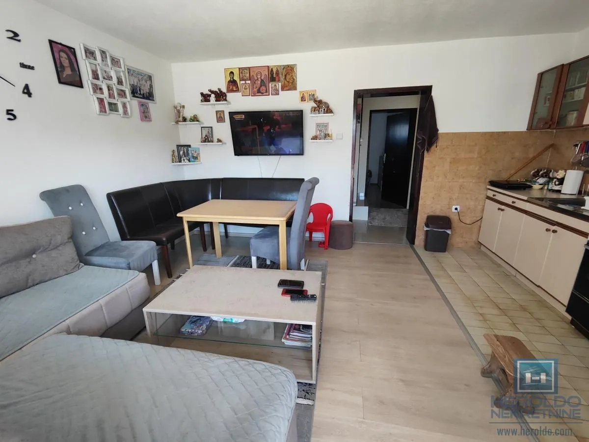 Prodaja, kuća, 270m², Budžino brdo, Jagodina