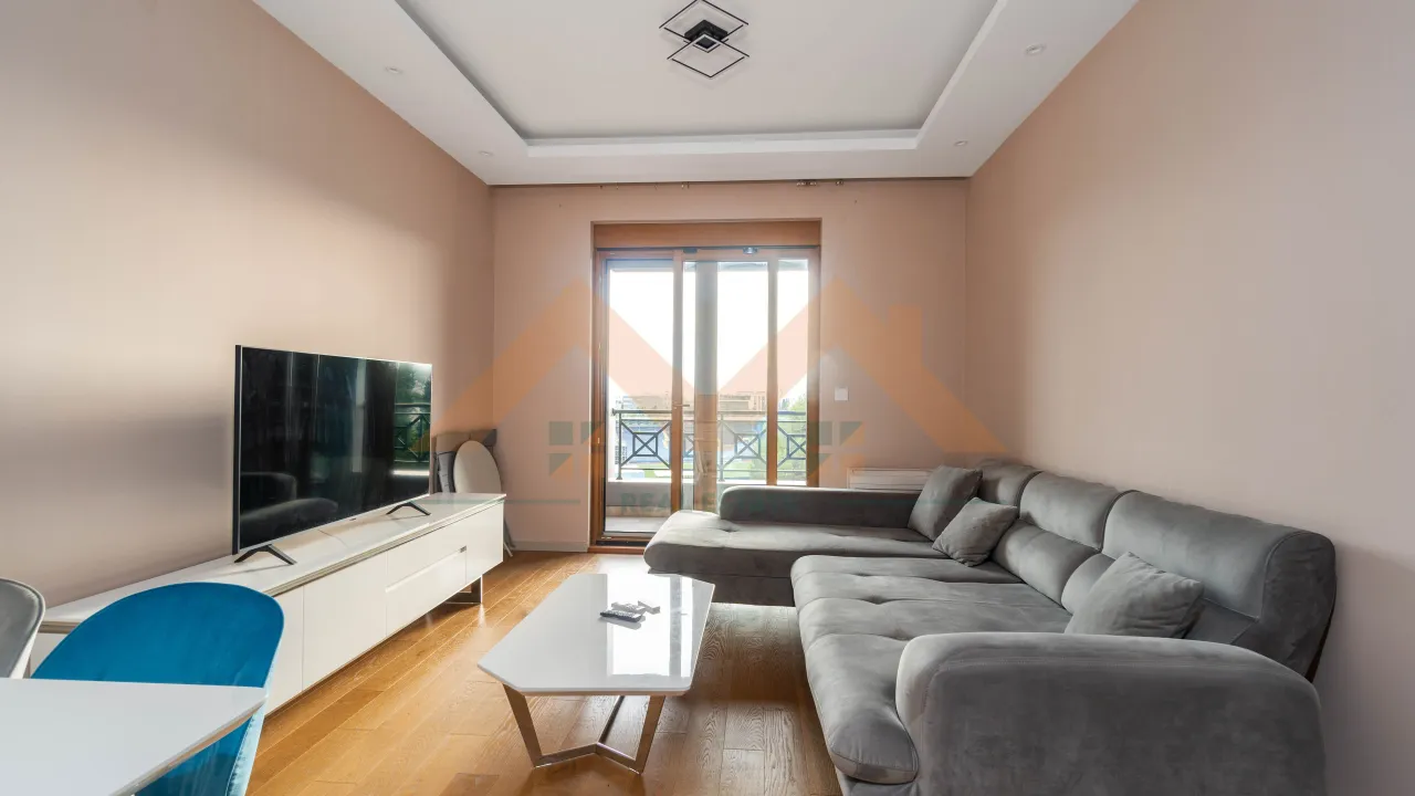 Izdavanje, jednosoban stan, 57m², Centar, Podgorica