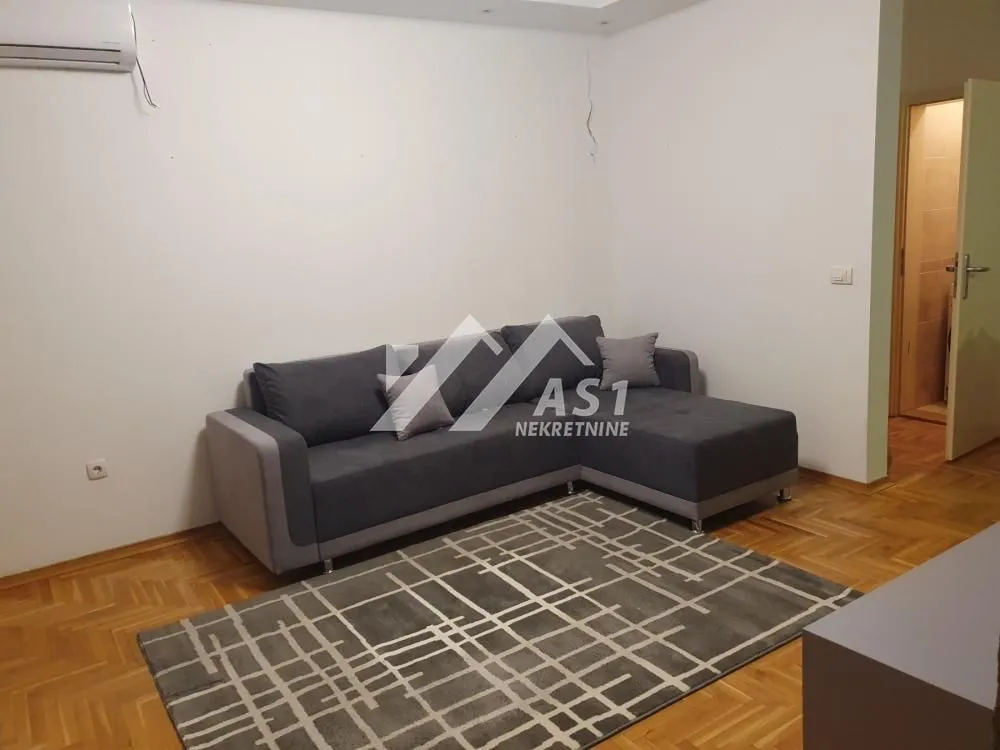 Izdavanje, stan, 110m², Sajam, Novi Sad Sve Podlokacije