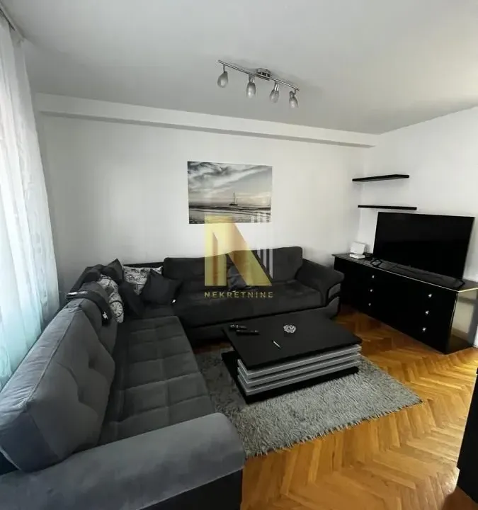 Izdavanje, trosoban stan, 71m², Grbavica, Novi Sad Sve Podlokacije