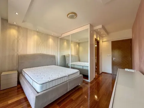 Rent, four bedroom apartment, 140m², Centar, Podgorica - image 6