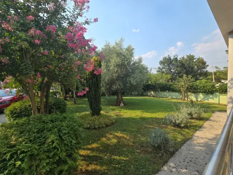 Rent, house, 184m², Velje Brdo, Podgorica - image 19