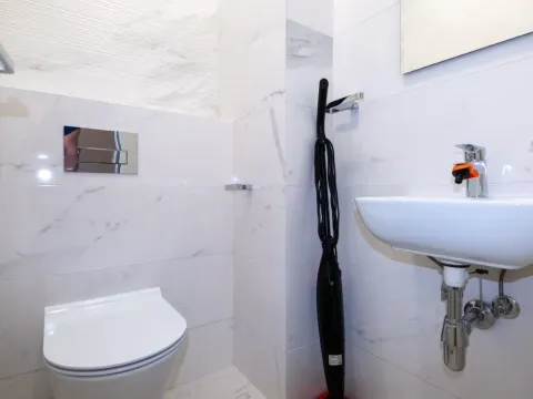 Prodaja, jednosoban stan, 70m², Central Point, Podgorica - image 8