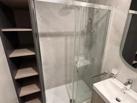 Izdavanje, jednosoban stan, 47m², Central Point, Podgorica - image 10