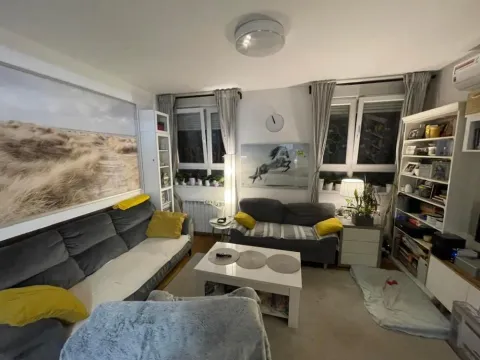 Prodaja, dvosoban stan, 60m², Kluz, Zvezdara Sve Podlokacije