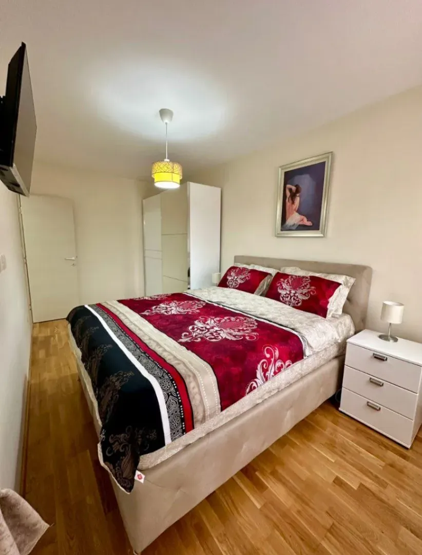 Izdavanje, dvosoban stan, 57m², Vezirov Most, Podgorica