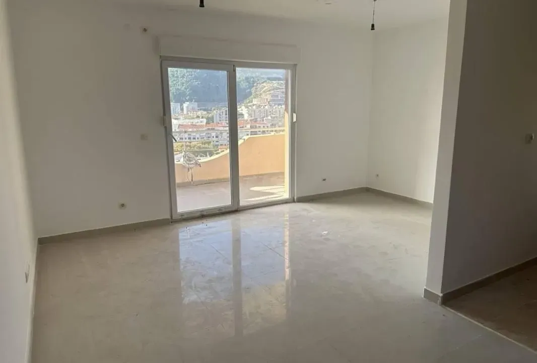 Prodaja, jednosoban stan, 52m², Podkošljun, Budva