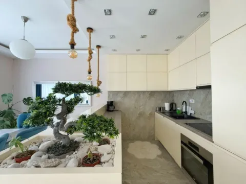 Izdavanje, dvosoban stan, 90m², Bečići, Budva - image 9