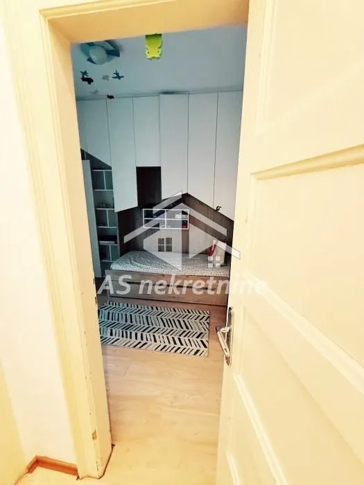 Rent, apartment, 68m², Kalenić Pijaca, Vračar Sve Podlokacije