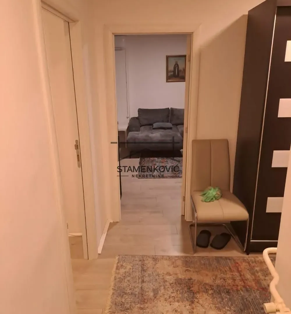 Prodaja, trosoban stan, 500m², Novo naselje, Novi Sad